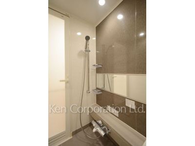 Bath ※Photo of the same layout on 12 floor. Decoration and fixture may differ.