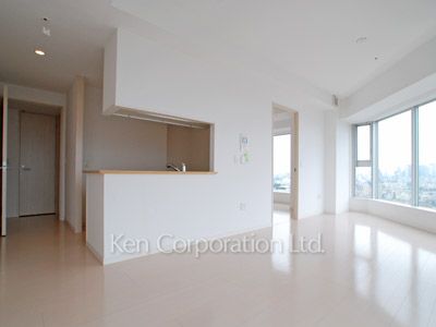 Living-Dining ※Photo of the same layout on 22 floor. Decoration and fixture may differ.