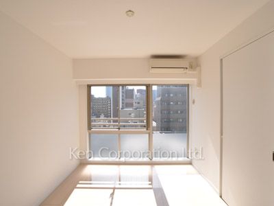 Bedroom ※Photo of the same layout on 10 floor. Decoration and fixture may differ.