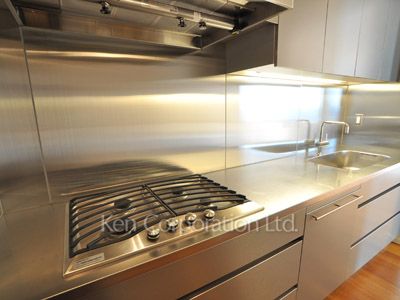 Kitchen ※Photo of the same layout on 34 floor. Decoration and fixture may differ.
