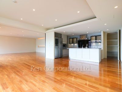 Living-Dining ※Photo of the same layout on 2 floor. Decoration and fixture may differ.