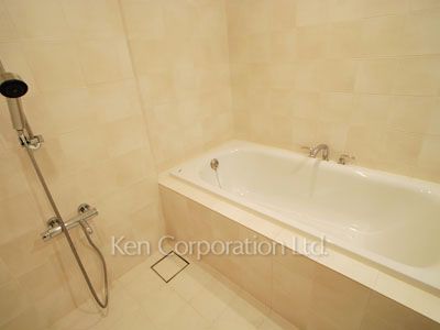 Bath ※Photo of the same layout on 3 floor. Decoration and fixture may differ.
