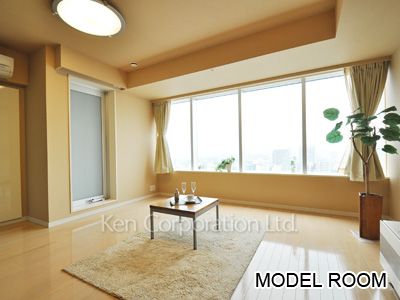 Living-Dining ※Photo of the same layout on 19 floor. Decoration and fixture may differ.