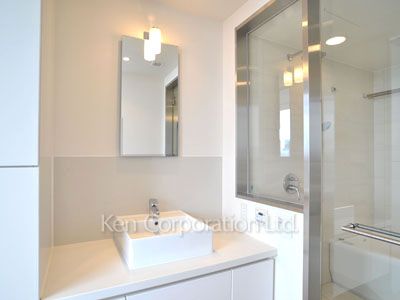 Powder Room ※Photo of the same layout on 23 floor. Decoration and fixture may differ.
