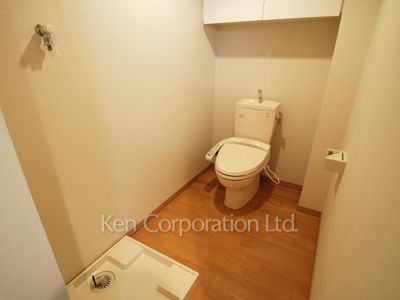 Lavatory ※Photo of the same layout on 3 floor. Decoration and fixture may differ.