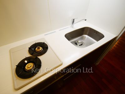 Kitchen ※Photo of the same layout on 6 floor. Decoration and fixture may differ.