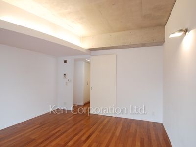 Living-Dining ※Photo of the same layout on 7 floor. Decoration and fixture may differ.