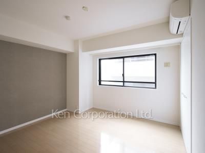 Bedroom ※Photo of the same layout on 5 floor. Decoration and fixture may differ.