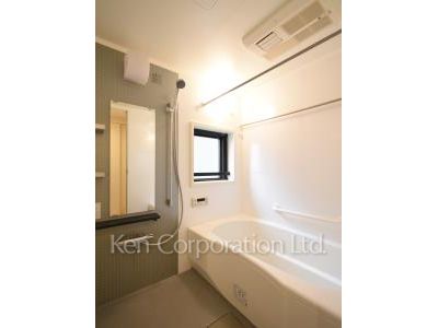 Bath ※Photo of the same layout on 5 floor. Decoration and fixture may differ.