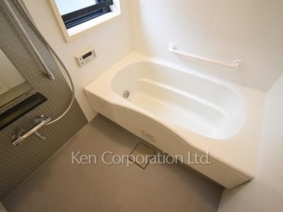 Bath ※Photo of the same layout on 5 floor. Decoration and fixture may differ.