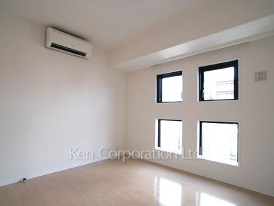Bedroom ※Photo of the same layout on 5 floor. Decoration and fixture may differ.