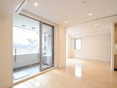 Bedroom ※Photo of the same layout on 3 floor. Decoration and fixture may differ.