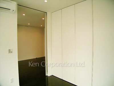 Bedroom ※Photo of the same layout on 4 floor. Decoration and fixture may differ.