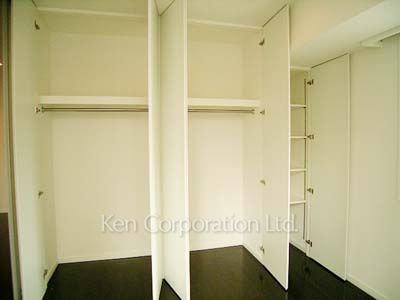Closet ※Photo of the same layout on 4 floor. Decoration and fixture may differ.