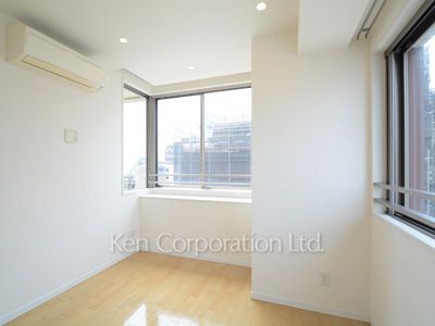 Bedroom ※Photo of the same layout on 9 floor. Decoration and fixture may differ.