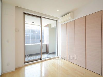 Bedroom ※Photo of the same layout on 9 floor. Decoration and fixture may differ.