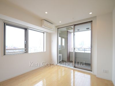 Bedroom ※Photo of the same layout on 16 floor. Decoration and fixture may differ.