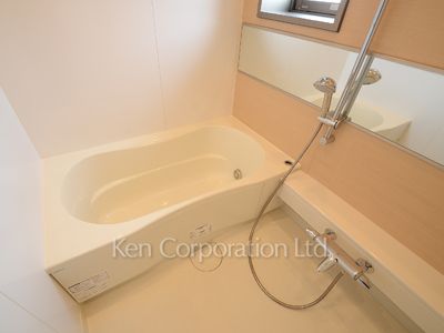 Bath ※Photo of the same layout on 16 floor. Decoration and fixture may differ.