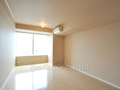 Living-Dining ※Photo of the same layout on 19 floor. Decoration and fixture may differ.