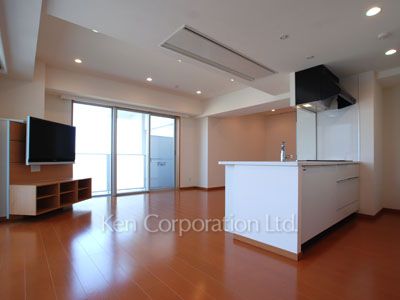Living-Dining ※Photo of the same layout on 14 floor. Decoration and fixture may differ.