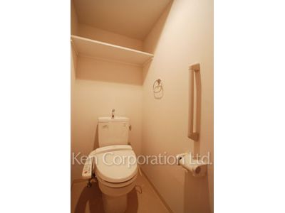 Lavatory ※Photo of the same layout on 14 floor. Decoration and fixture may differ.