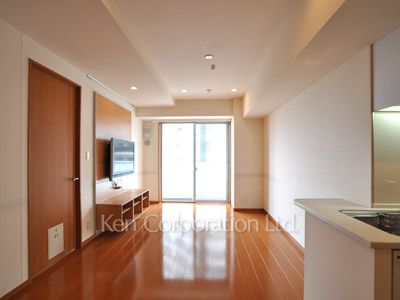 Living-Dining ※Photo of the same layout on 7 floor. Decoration and fixture may differ.