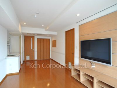 Living-Dining ※Photo of the same layout on 7 floor. Decoration and fixture may differ.