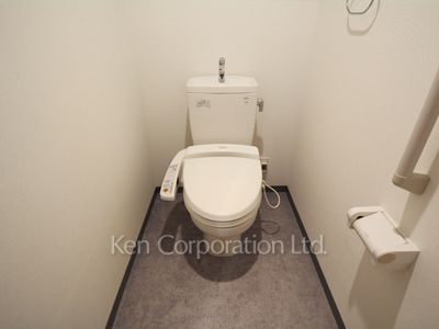 Lavatory ※Photo of the same layout on 18 floor. Decoration and fixture may differ.