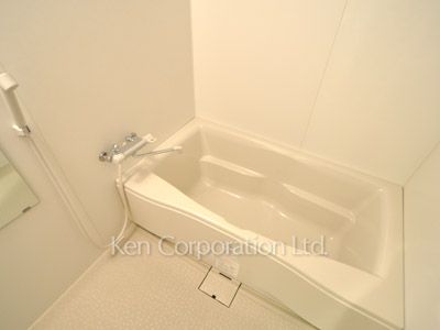 Bath ※Photo of the same layout on 23 floor. Decoration and fixture may differ.