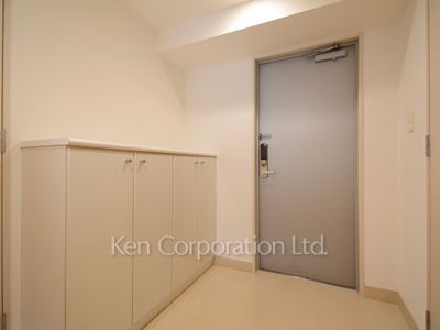 Entrance ※Photo of the same layout on 20 floor. Decoration and fixture may differ.