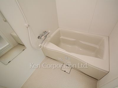Bath ※Photo of the same layout on 20 floor. Decoration and fixture may differ.