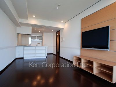 Living-Dining ※Photo of the same layout on 24 floor. Decoration and fixture may differ.