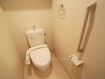 Lavatory ※Photo of the same layout on 24 floor. Decoration and fixture may differ.