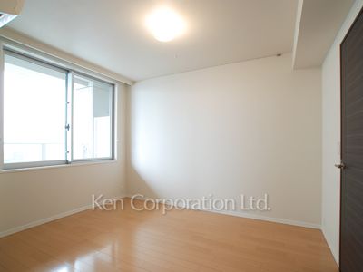 Bedroom ※Photo of the same layout on 13 floor. Decoration and fixture may differ.