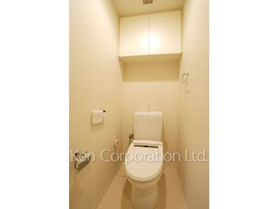 Lavatory ※Photo of the same layout on 10 floor. Decoration and fixture may differ.