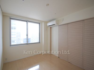 Bedroom ※Photo of the same layout on 14 floor. Decoration and fixture may differ.