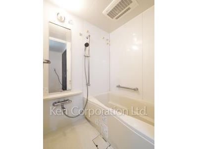 Bath ※Photo of the same layout on 7 floor. Decoration and fixture may differ.