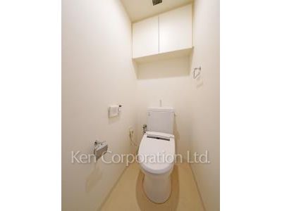 Lavatory ※Photo of the same layout on 7 floor. Decoration and fixture may differ.