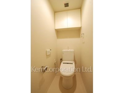 Lavatory ※Photo of the same layout on 9 floor. Decoration and fixture may differ.