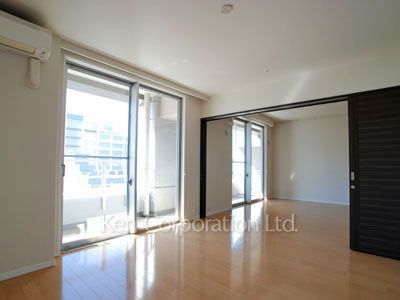 Bedroom ※Photo of the same layout on 7 floor. Decoration and fixture may differ.