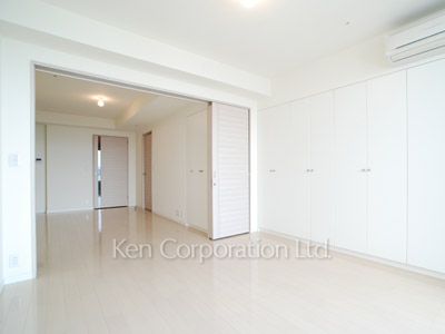 Bedroom ※Photo of the same layout on 18 floor. Decoration and fixture may differ.