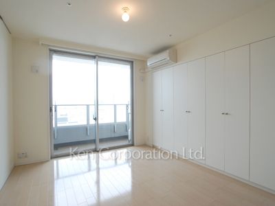 Bedroom ※Photo of the same layout on 17 floor. Decoration and fixture may differ.