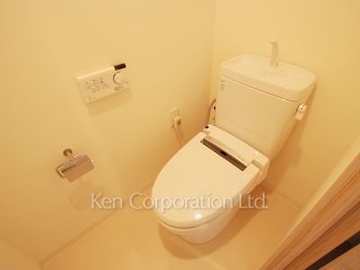 Lavatory ※Photo of the same layout on 17 floor. Decoration and fixture may differ.