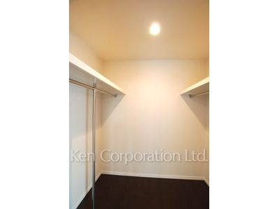 Closet ※Photo of the same layout on 6 floor. Decoration and fixture may differ.