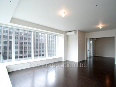 Living-Dining ※Photo of the same layout on 6 floor. Decoration and fixture may differ.