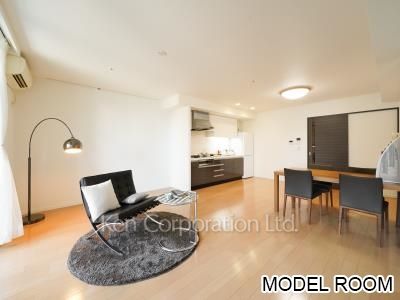 Living-Dining ※Photo of the same layout on 10 floor. Decoration and fixture may differ.
