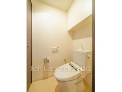 Lavatory ※Photo of the same layout on 10 floor. Decoration and fixture may differ.