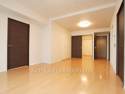Living-Dining ※Photo of the same layout on 7 floor. Decoration and fixture may differ.
