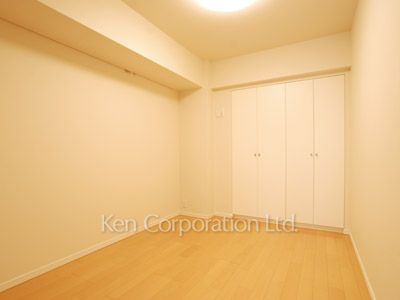 Bedroom ※Photo of the same layout on 7 floor. Decoration and fixture may differ.