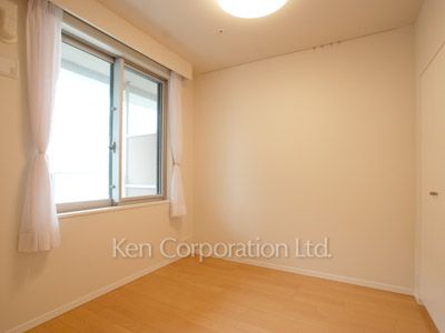 Bedroom ※Photo of the same layout on 7 floor. Decoration and fixture may differ.